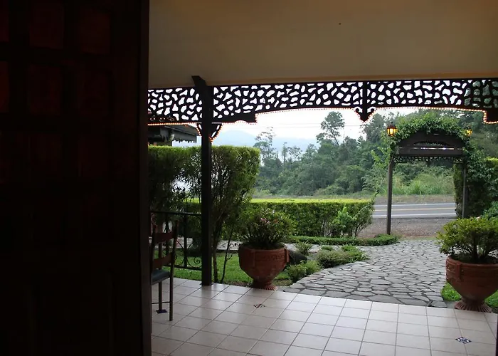 Bed and breakfast Gingerbread Restaurant & Nuevo Arenal