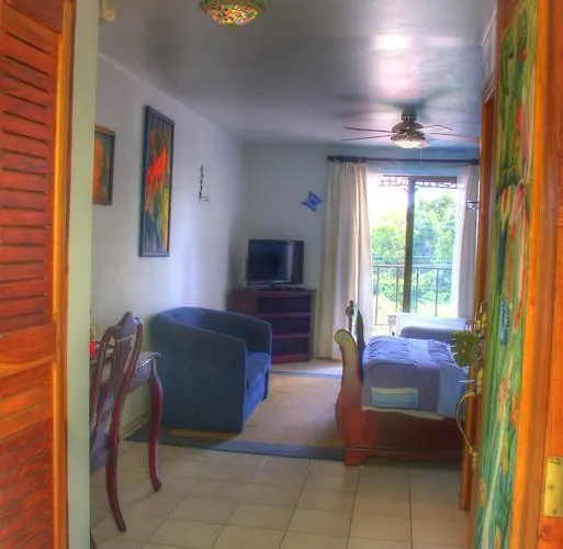 Bed and breakfast Gingerbread Restaurant &