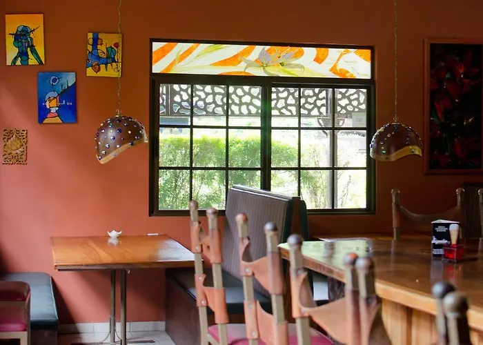 Gingerbread Restaurant & Bed and breakfast Nuevo Arenal